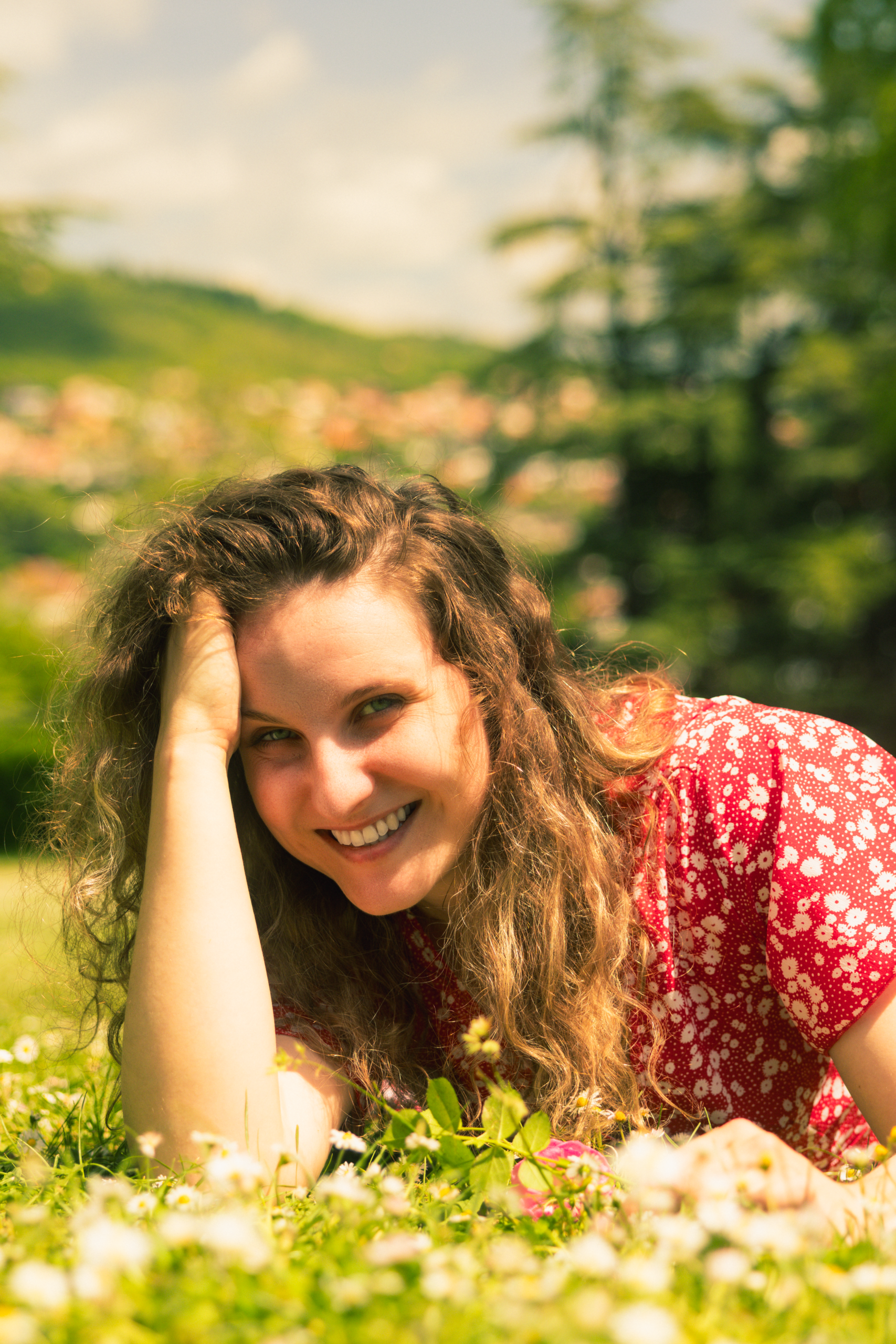 Photo portrait femme souriante