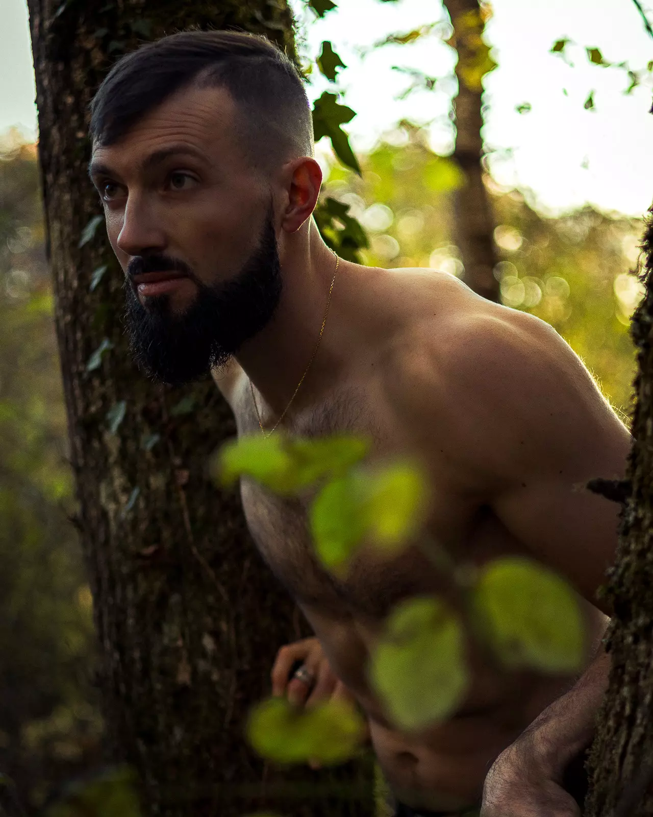 Portrait en forêt, ambiance douce et vintage